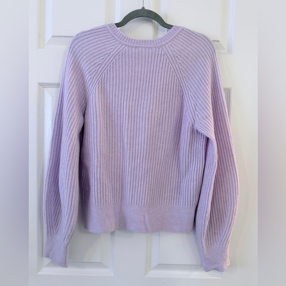 Athleta ‘Layover’ Lavender/Purple V-Neck Merino Wool Sweater - Women’s M - Picture 3 of 7
